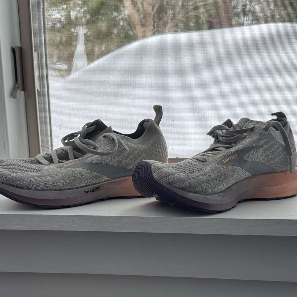 Brooks Gray Knit Running Shoes with Pink Midsole Accent